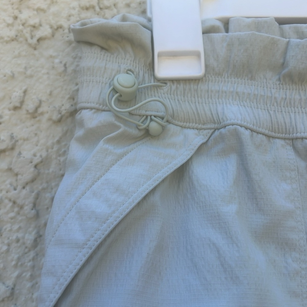 Athleta Trekkie High Rise Parachute Hiking Pant Green Celadon Women's Size 8 - Picture 4 of 13